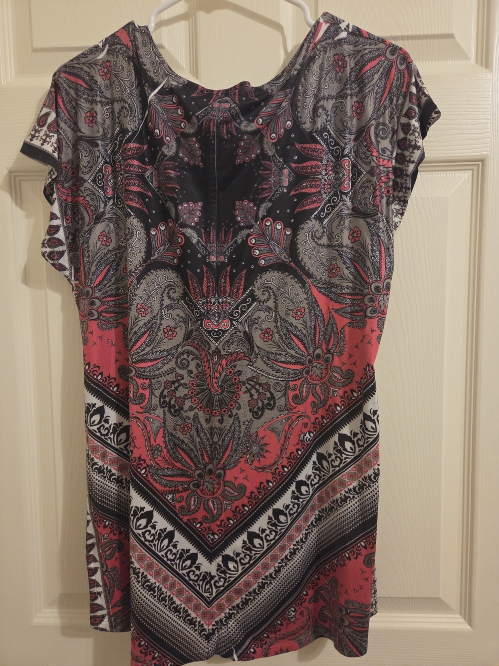Embellished Scoop-Neck Tee in Pink And Black - Picture 2 of 3